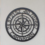 Personalisiertes nautisches Kompass-Wandbild aus Metall mit GPS-Koordinaten